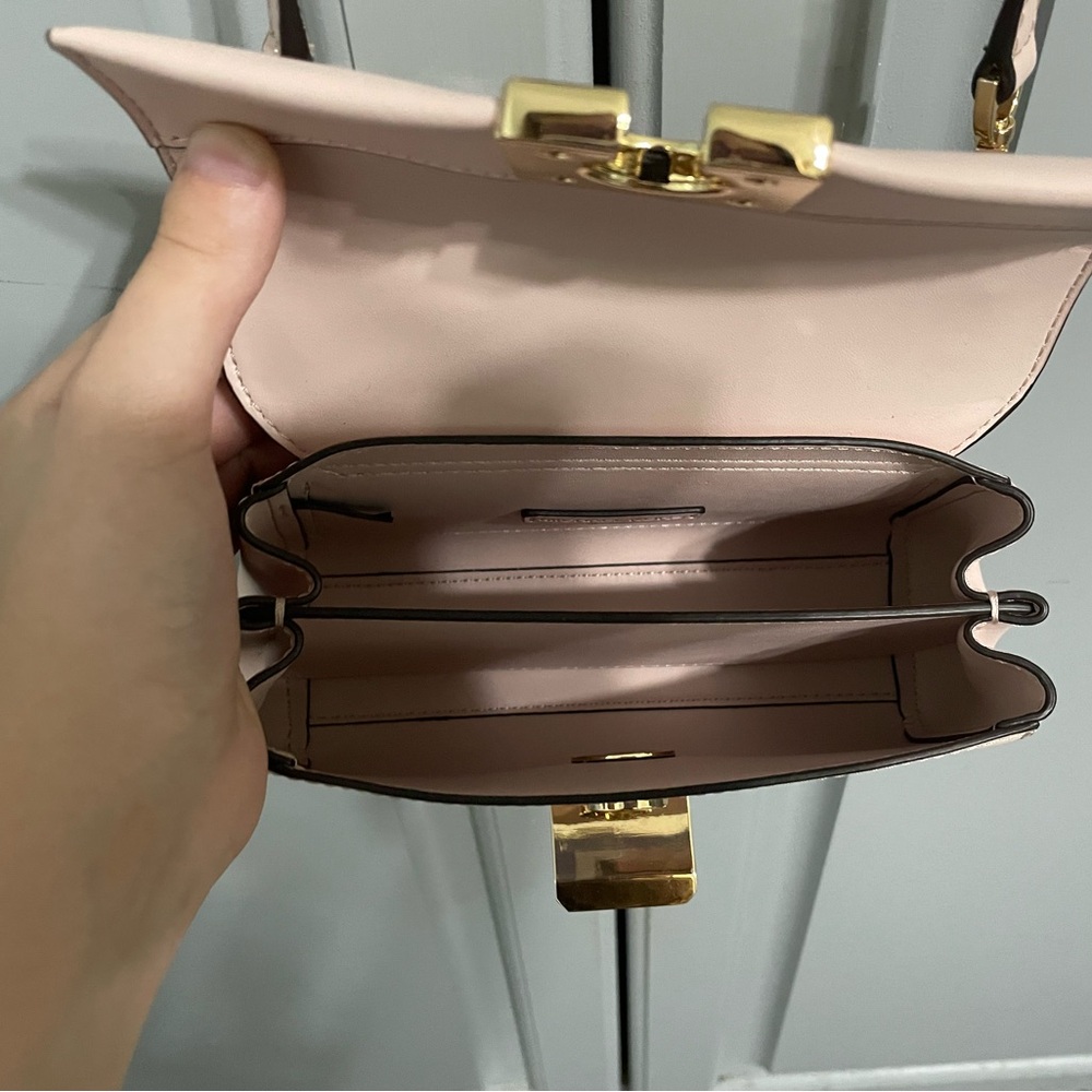 NWOT Michael Kors Lita Small Leather Crossbody in Blush Pink - Picture 3 of 10